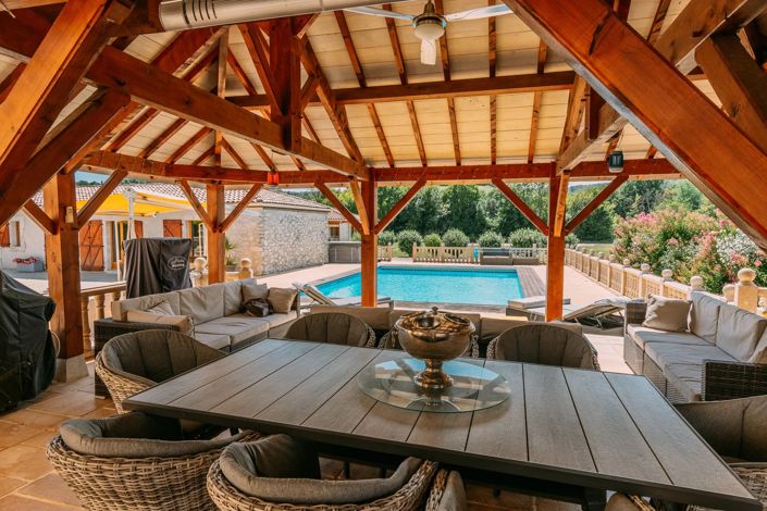 Image No.5-8 Bed House for sale