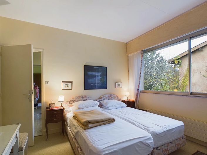 Image No.12-6 Bed House for sale