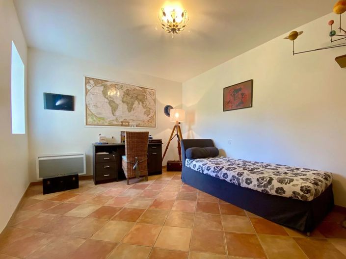 Image No.11-4 Bed House for sale