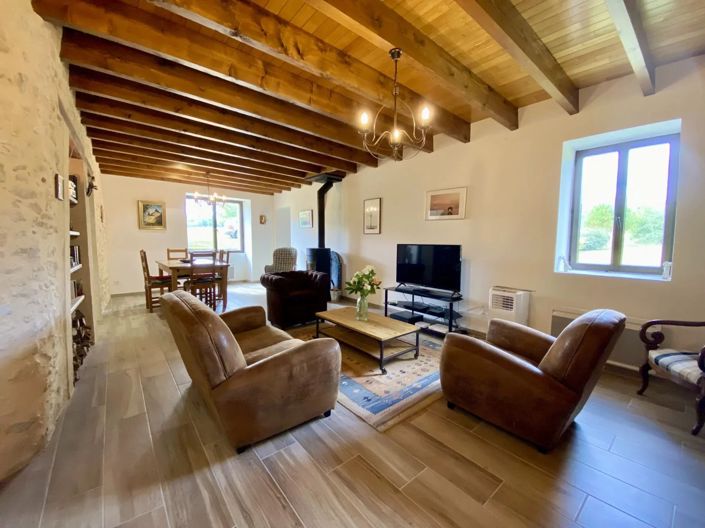 Image No.3-4 Bed House for sale