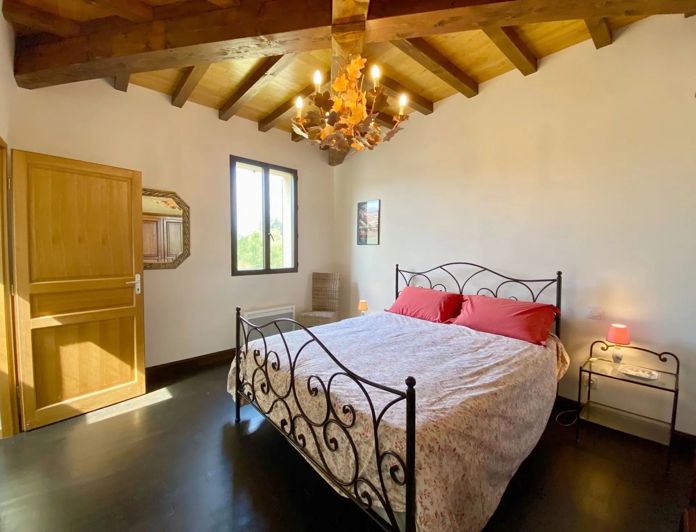 Image No.9-4 Bed House for sale