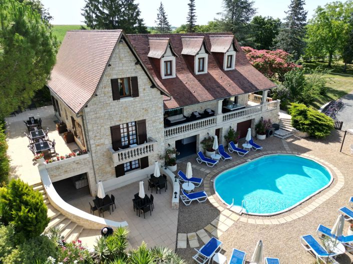 Image No.1-8 Bed House for sale