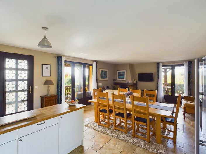 Image No.3-4 Bed House for sale