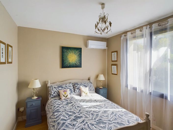 Image No.6-4 Bed House for sale