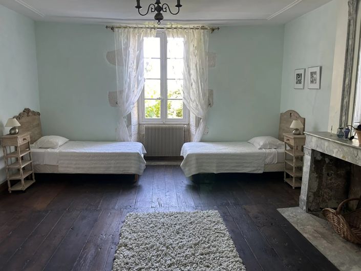 Image No.9-6 Bed Village House for sale