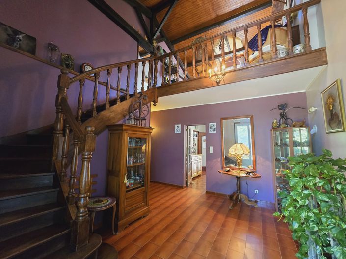 Image No.6-4 Bed House for sale