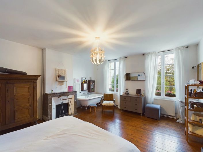 Image No.10-9 Bed House for sale