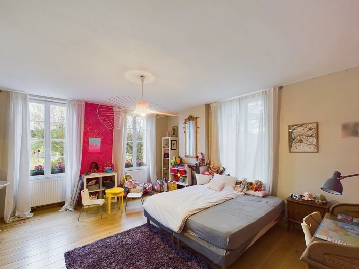 Image No.12-9 Bed House for sale