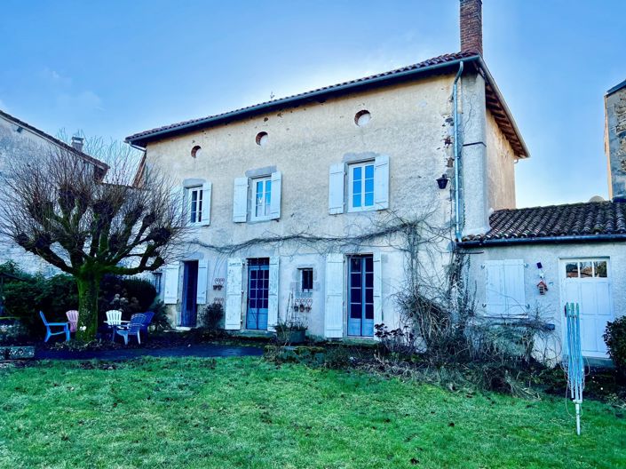 Image No.1-4 Bed House for sale