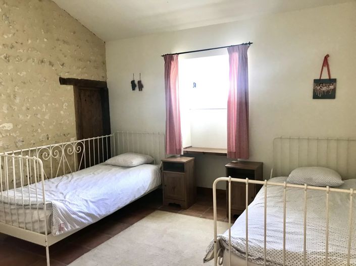 Image No.14-6 Bed House for sale