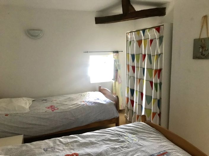 Image No.9-6 Bed House for sale