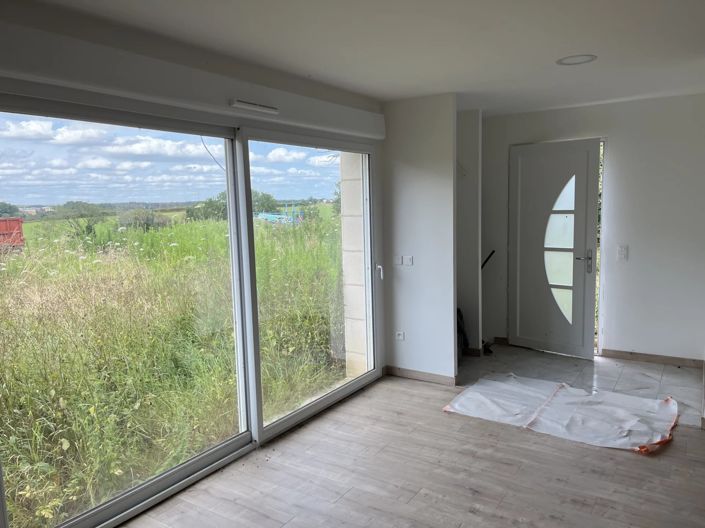 Image No.9-11 Bed House for sale