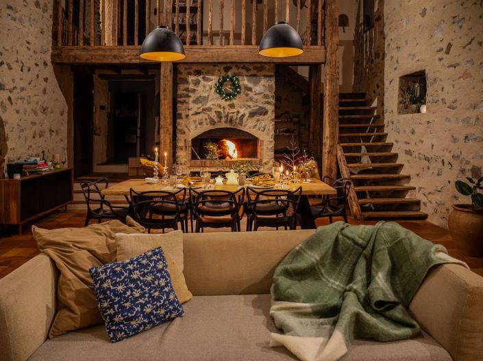 Image No.6-5 Bed House for sale