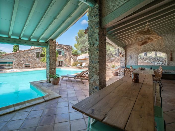 Image No.9-5 Bed House for sale