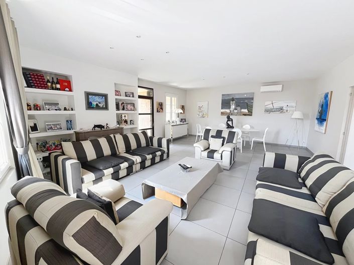 Image No.3-4 Bed Village House for sale