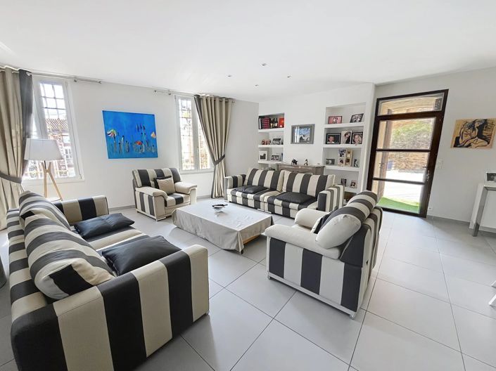 Image No.6-4 Bed Village House for sale