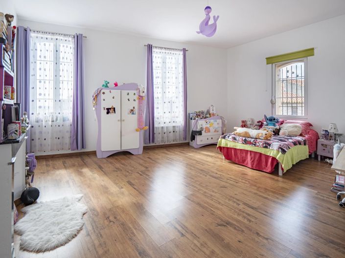 Image No.11-4 Bed Village House for sale