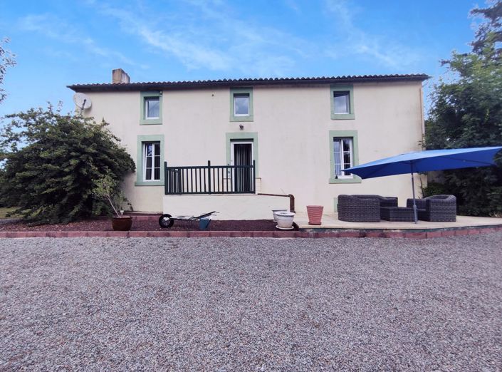 Image No.11-3 Bed House for sale