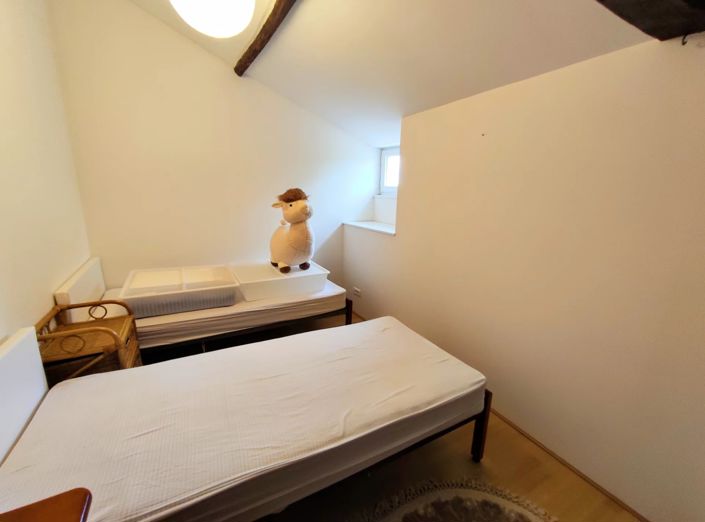 Image No.8-3 Bed House for sale