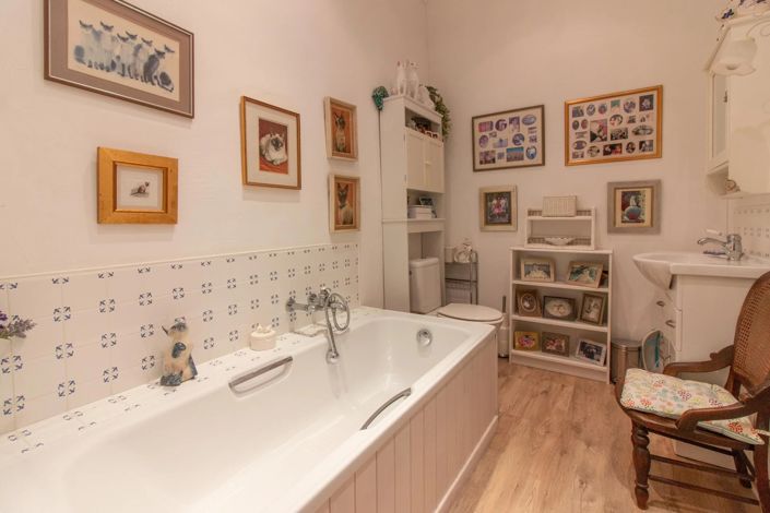 Image No.13-3 Bed House for sale