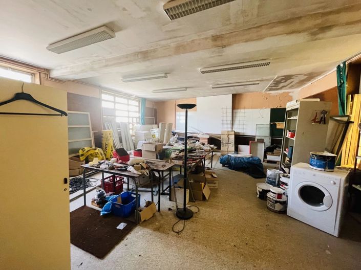 Image No.10-5 Bed Commercial for sale