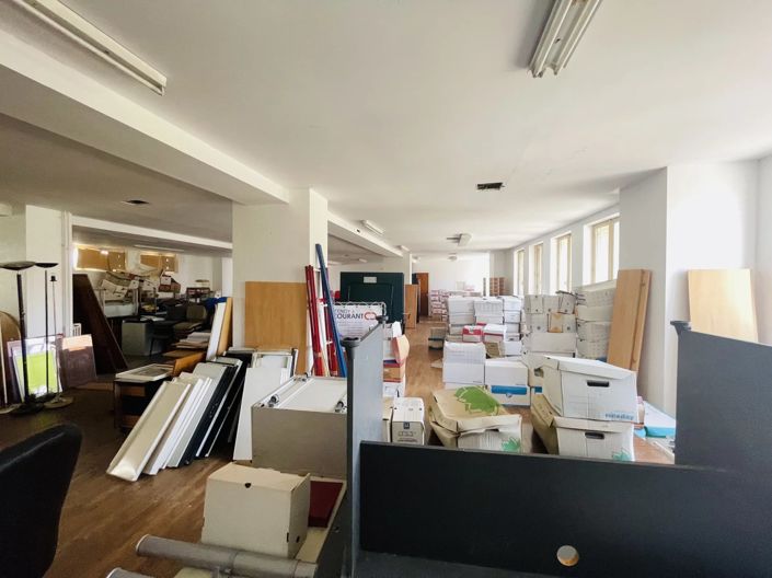 Image No.12-5 Bed Commercial for sale