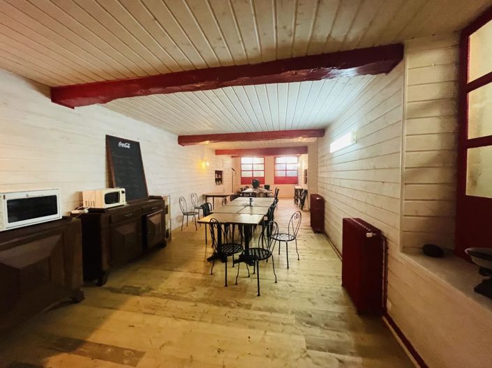 Image No.4-5 Bed Commercial for sale