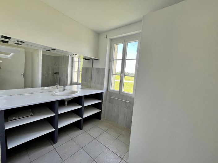 Image No.6-3 Bed House for sale