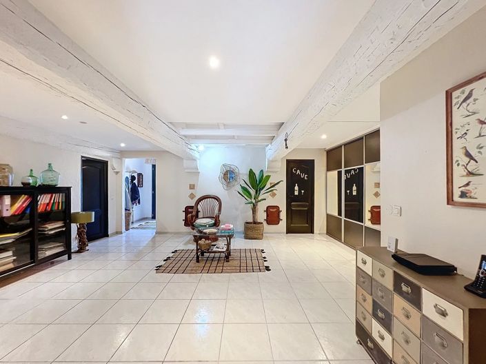 Image No.14-4 Bed House for sale