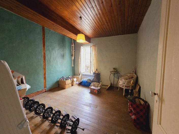 Image No.9-3 Bed Village House for sale