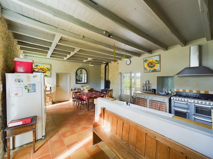 Image No.7-6 Bed House for sale