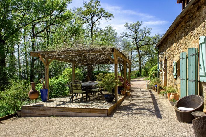 Image No.6-7 Bed Village House for sale