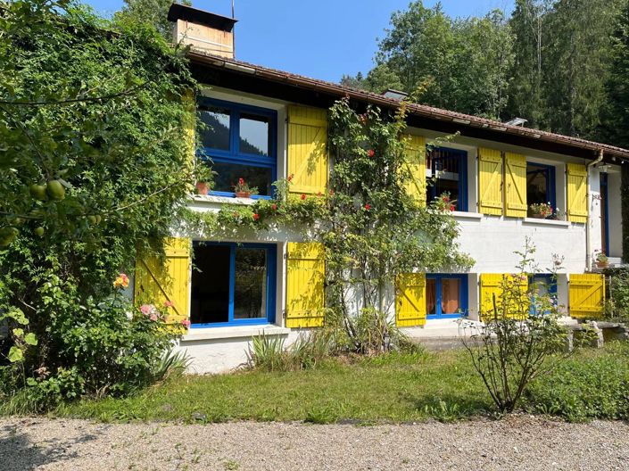 Image No.1-8 Bed House for sale