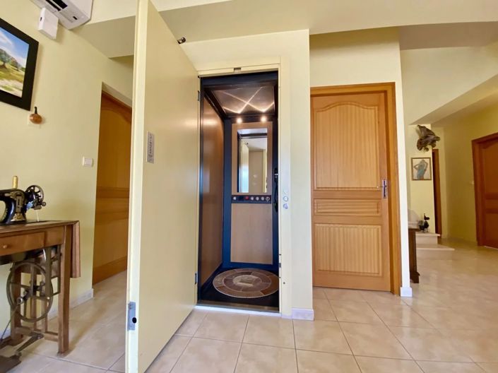 Image No.12-3 Bed House for sale