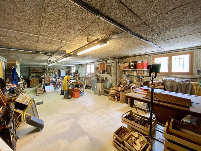 Image No.14-3 Bed House for sale