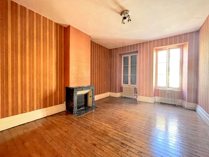 Image No.9-7 Bed House for sale