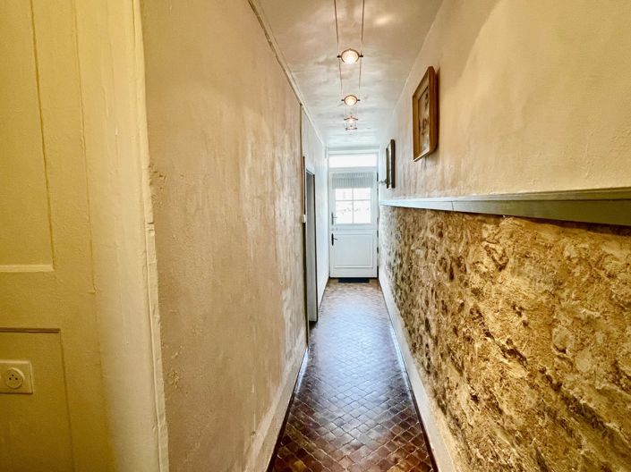 Image No.8-4 Bed House for sale