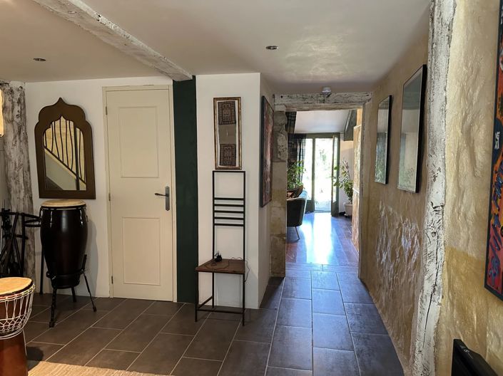 Image No.9-3 Bed House for sale