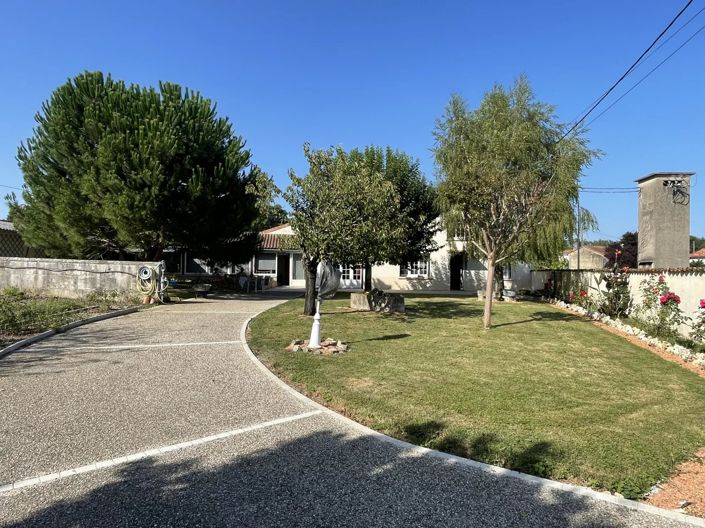 Image No.2-4 Bed House for sale