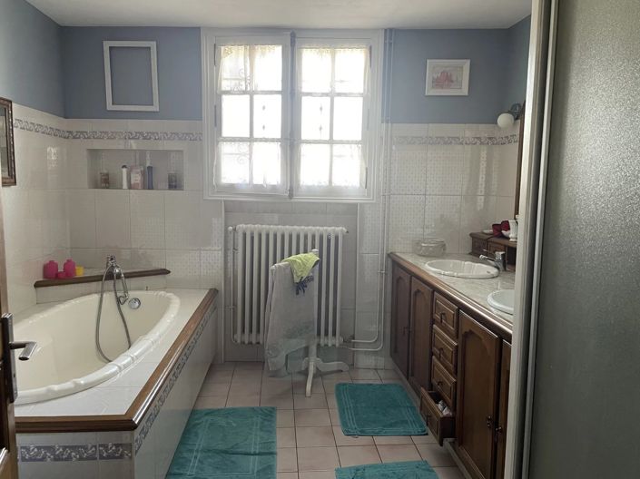 Image No.11-4 Bed House for sale