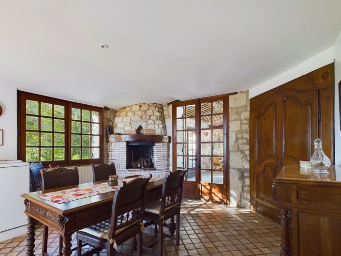 Image No.5-6 Bed House for sale