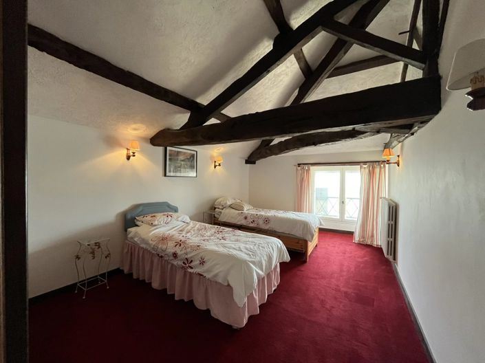 Image No.15-4 Bed Farmhouse for sale