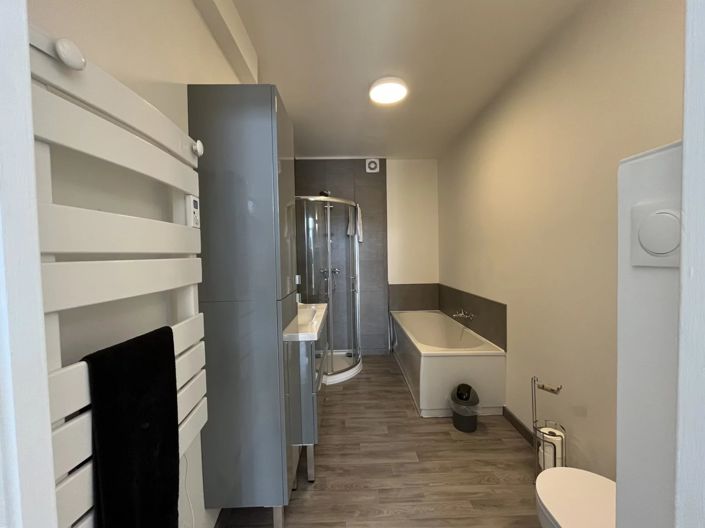 Image No.8-4 Bed Farmhouse for sale