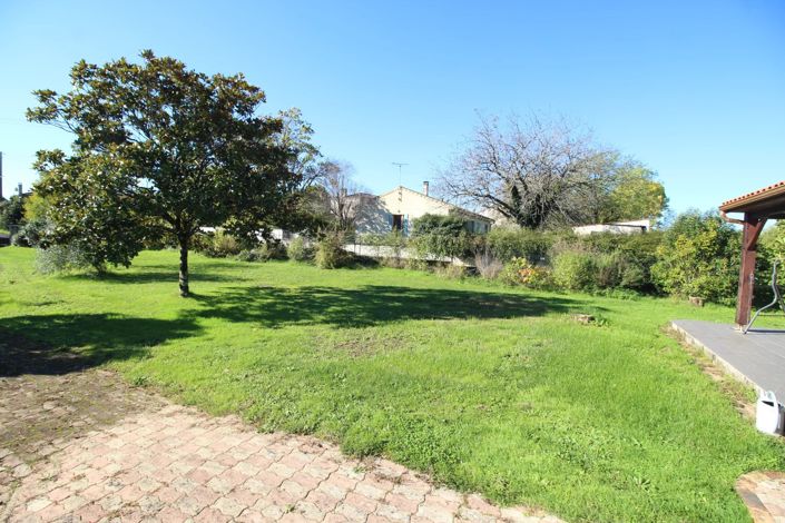 Image No.2-4 Bed House for sale