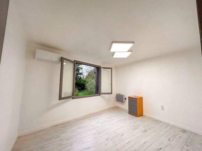 Image No.11-4 Bed Village House for sale