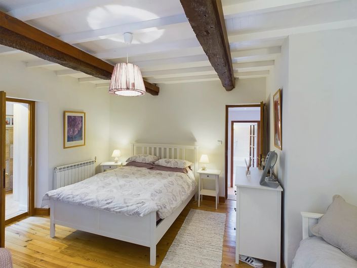 Image No.10-5 Bed House for sale