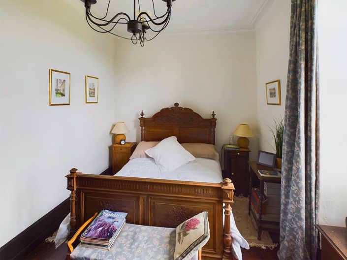 Image No.8-3 Bed House for sale