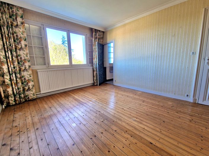 Image No.6-3 Bed Village House for sale