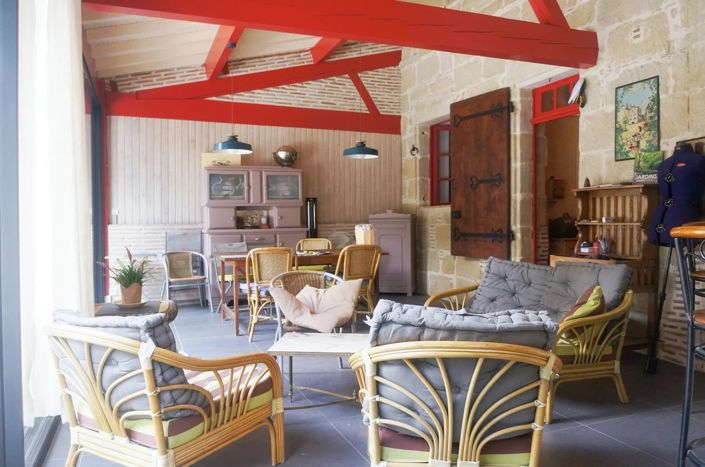 Image No.8-6 Bed House for sale