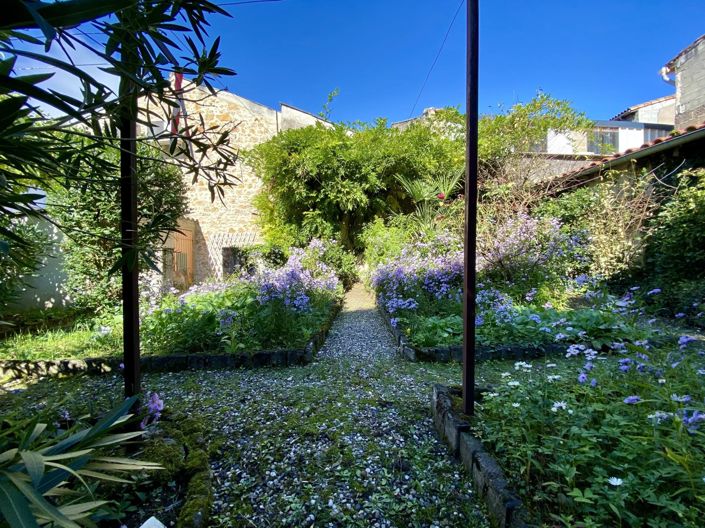 Image No.2-5 Bed House for sale